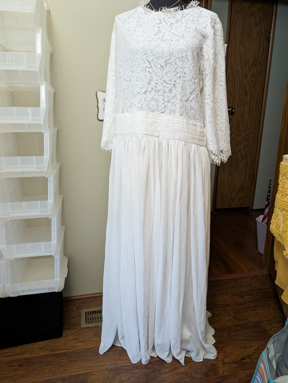 Dainty Jewels-Classic White Lace Long Sleeve Dress-NWTS-sz XXXL